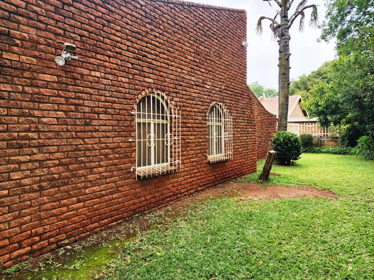 Large three bedroom house for sale in Dorandia