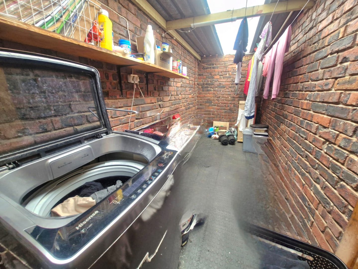 Large three bedroom for sale in Sinoville