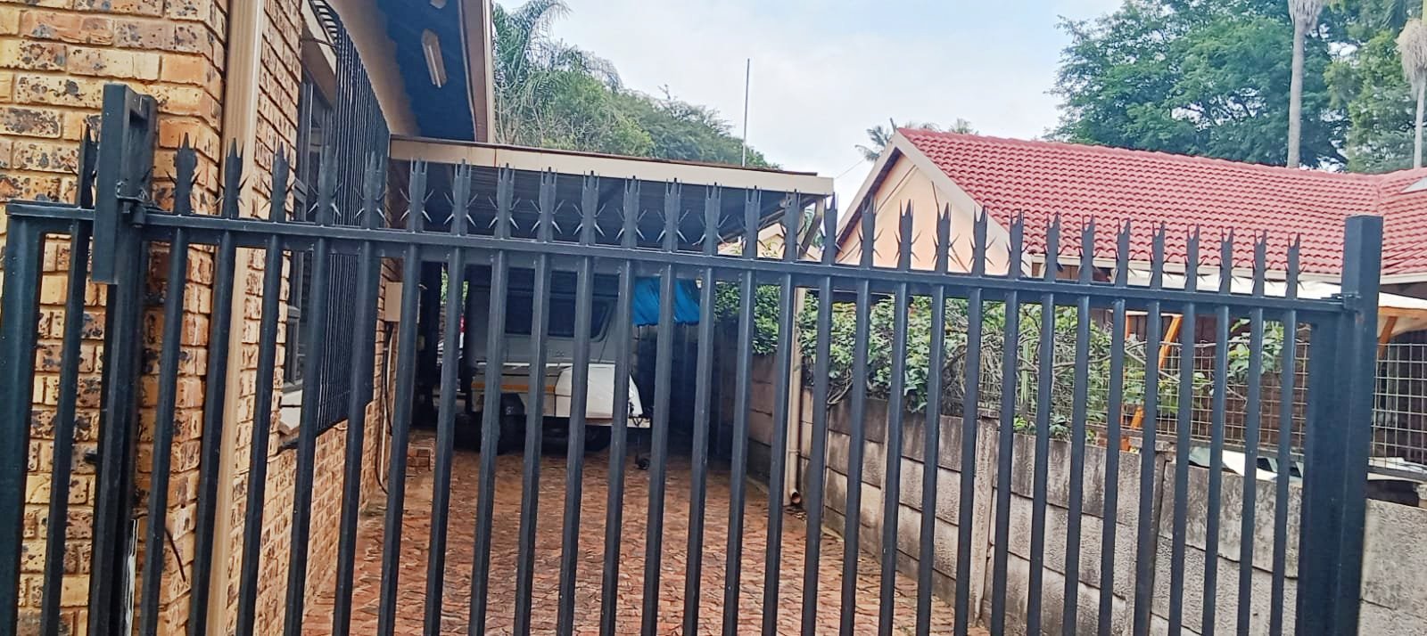 Three bedroom house for sale in Theresapark