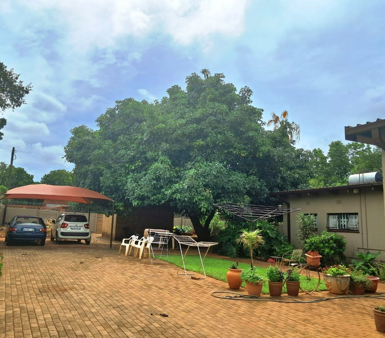 Spacious three bedroom for sale – old Orchards