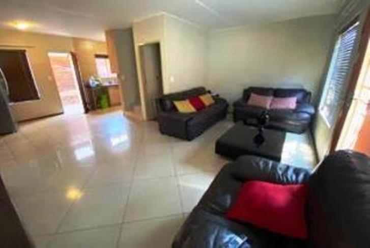 Large three bedroom for sale in Theresapark