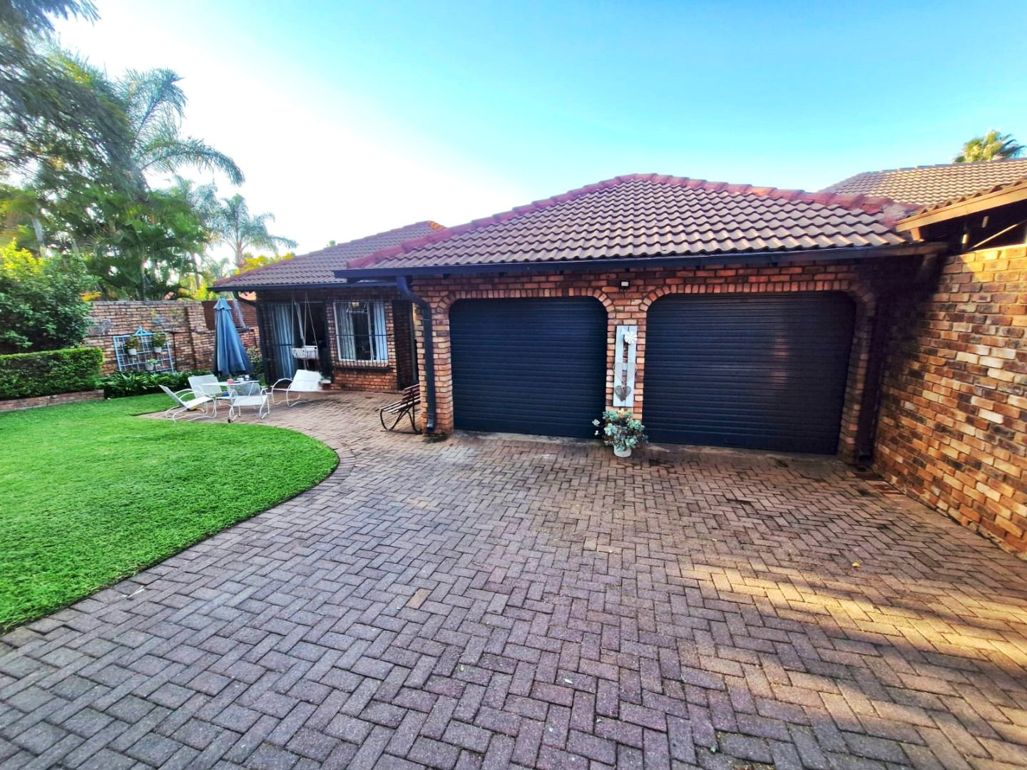 Lovely two bed duet for sale in Montana Park