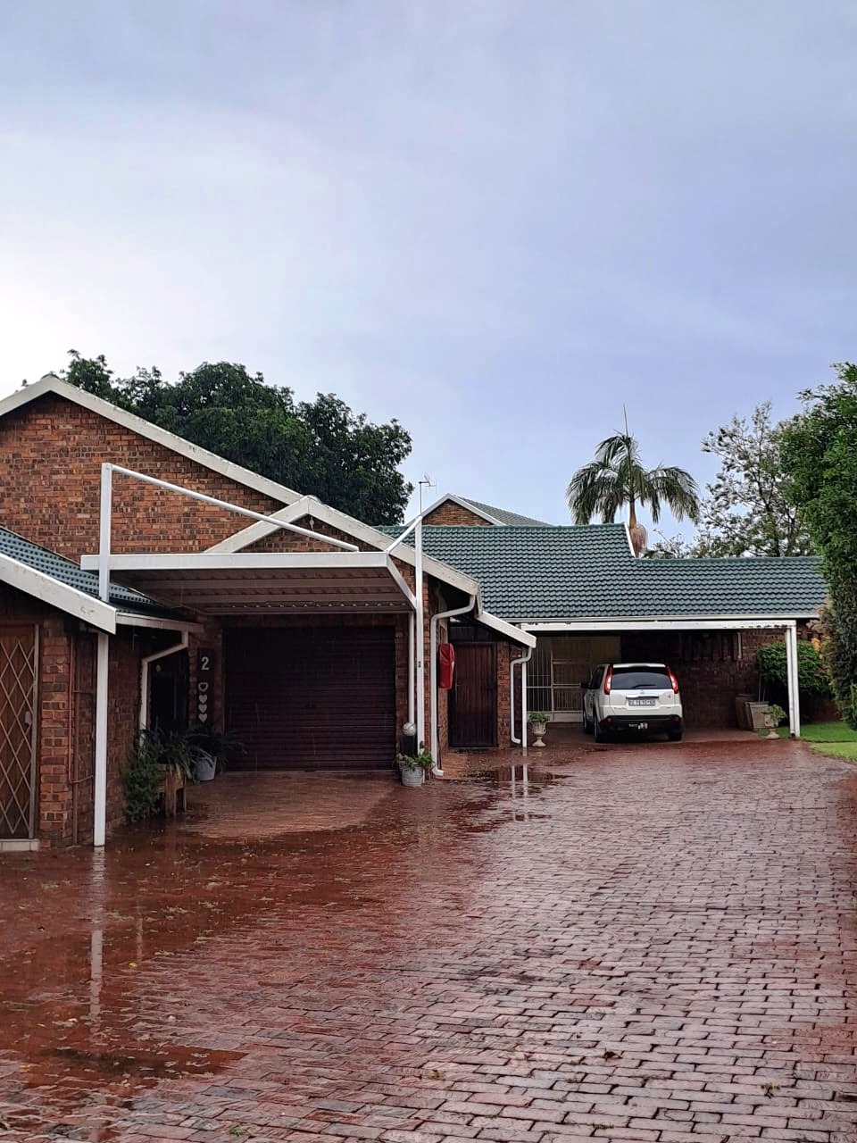 Four bedroom townhouse for sale in Wonderboom