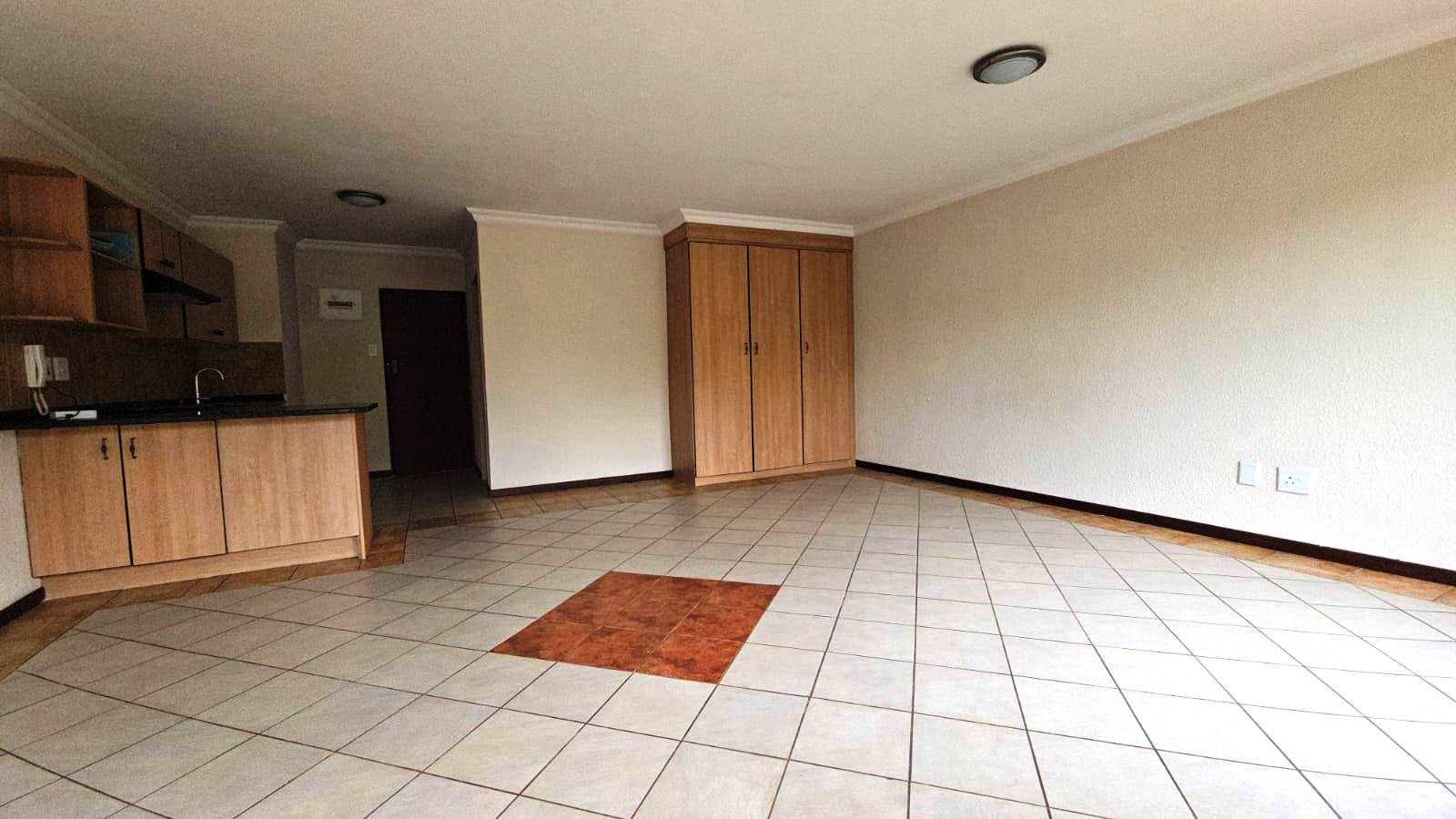 Ground bachelor apartment for sale in Hatfield