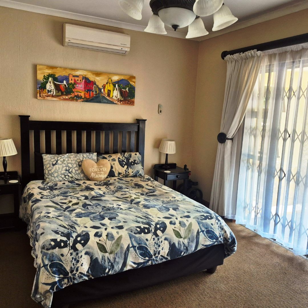 Ten bedroom guest house for sale in Wonderboom