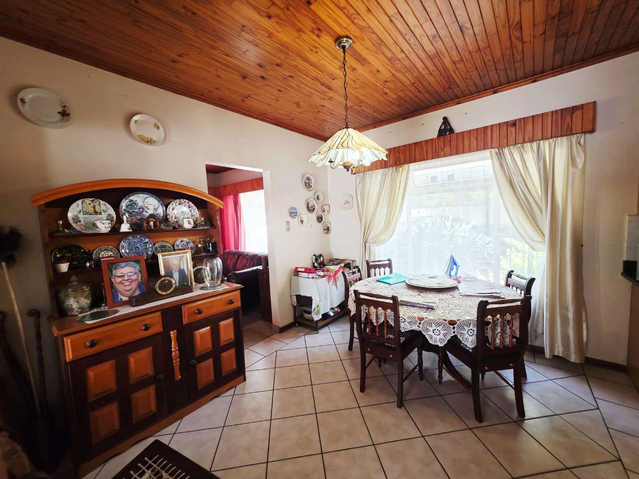 Three bedroom house for sale in Sinoville