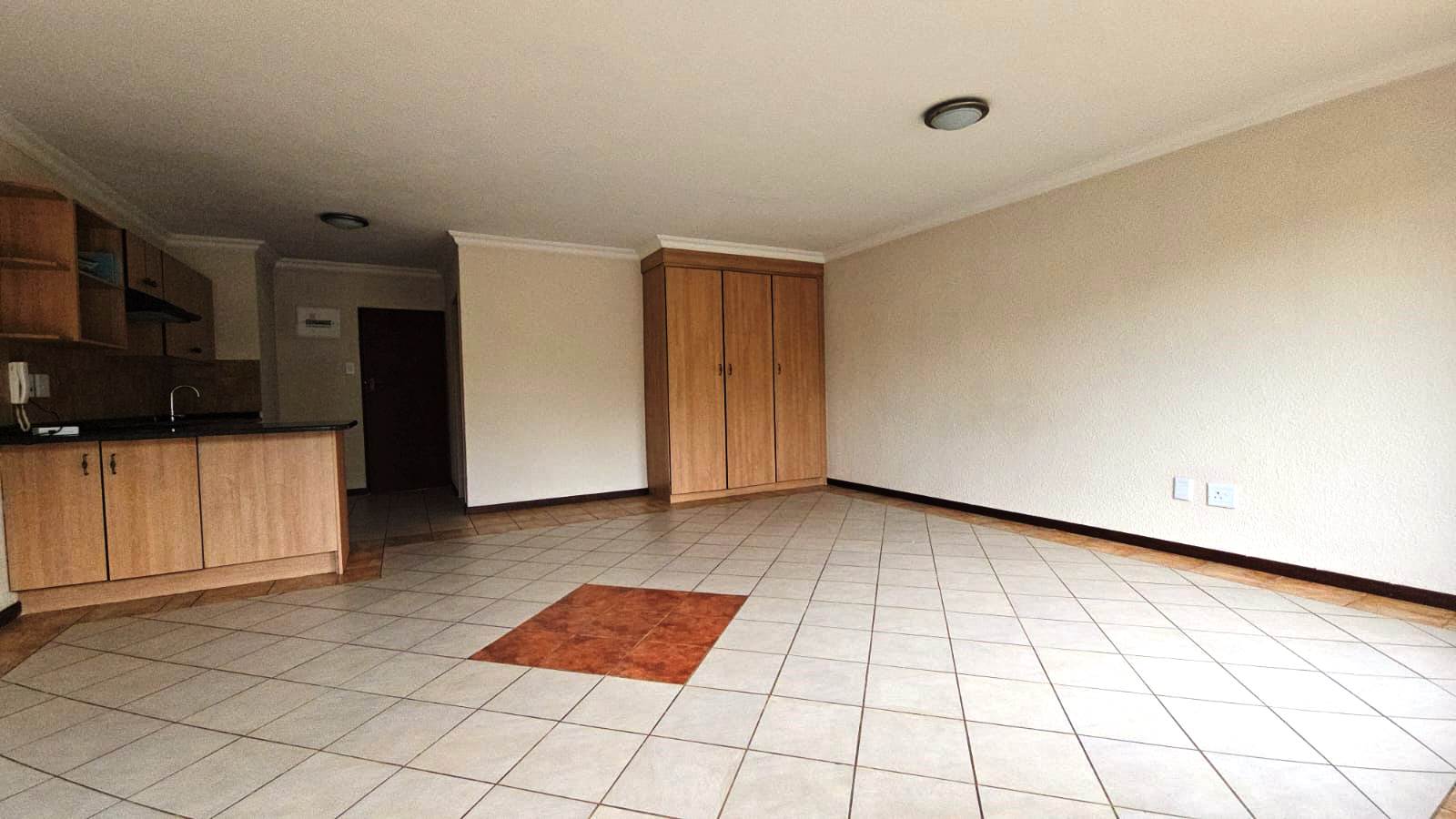 Ground bachelor apartment for sale in Hatfield
