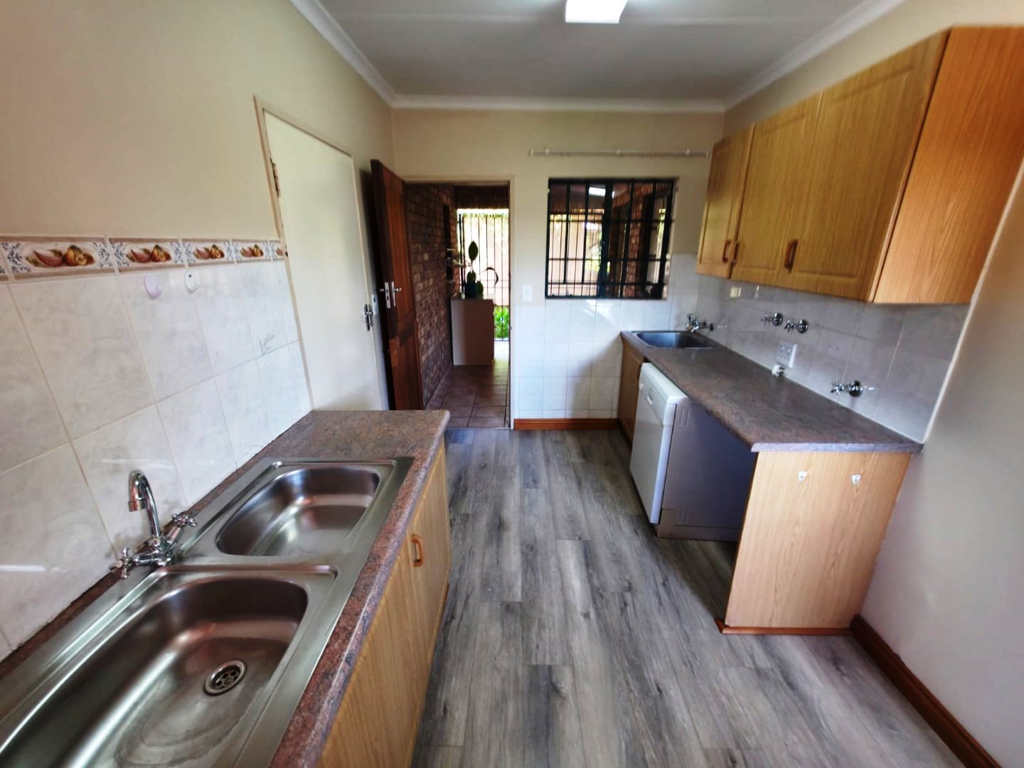 Beautiful three bedroom for sale in Magalieskruin