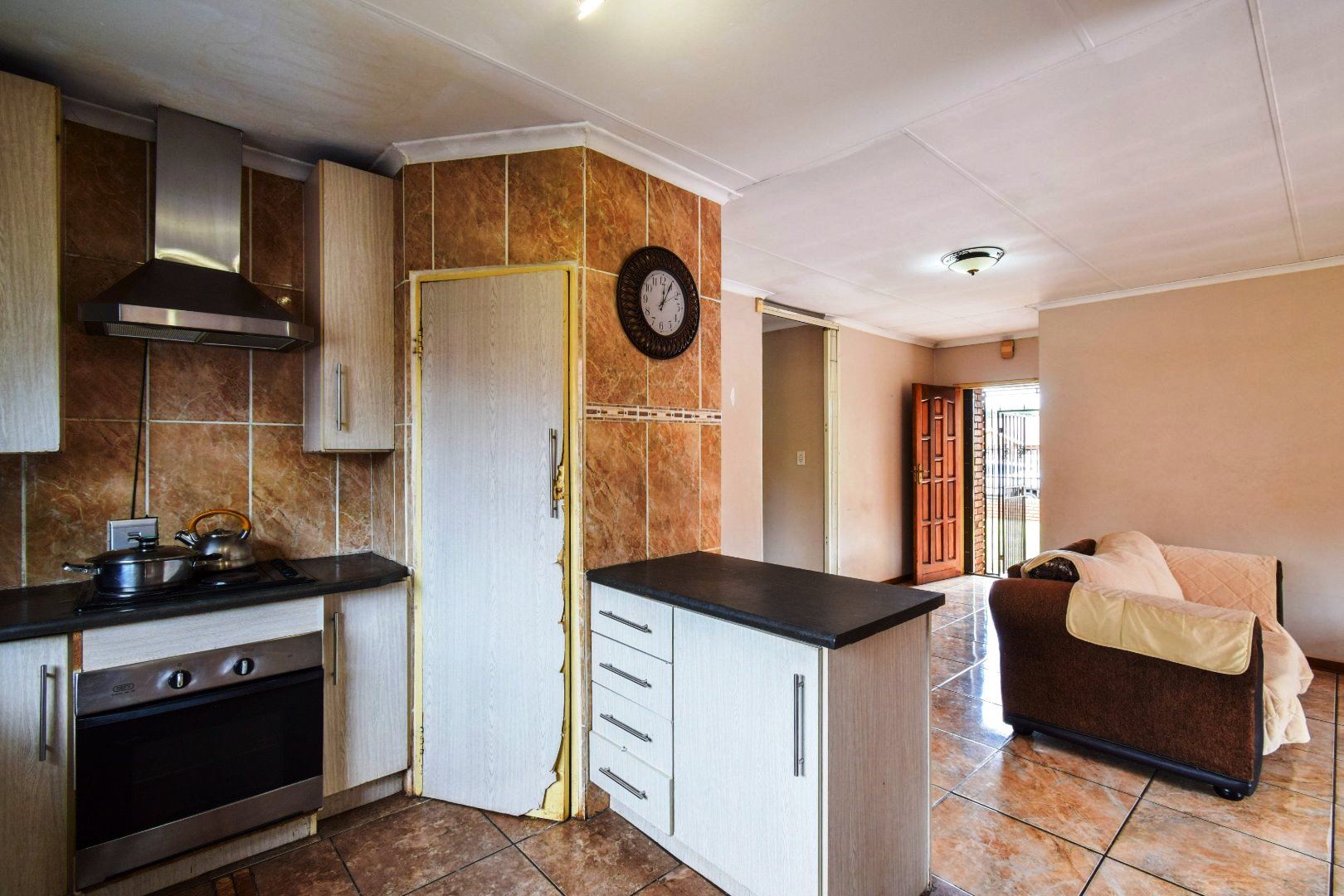 Three bedroom for sale in old Doornpoort