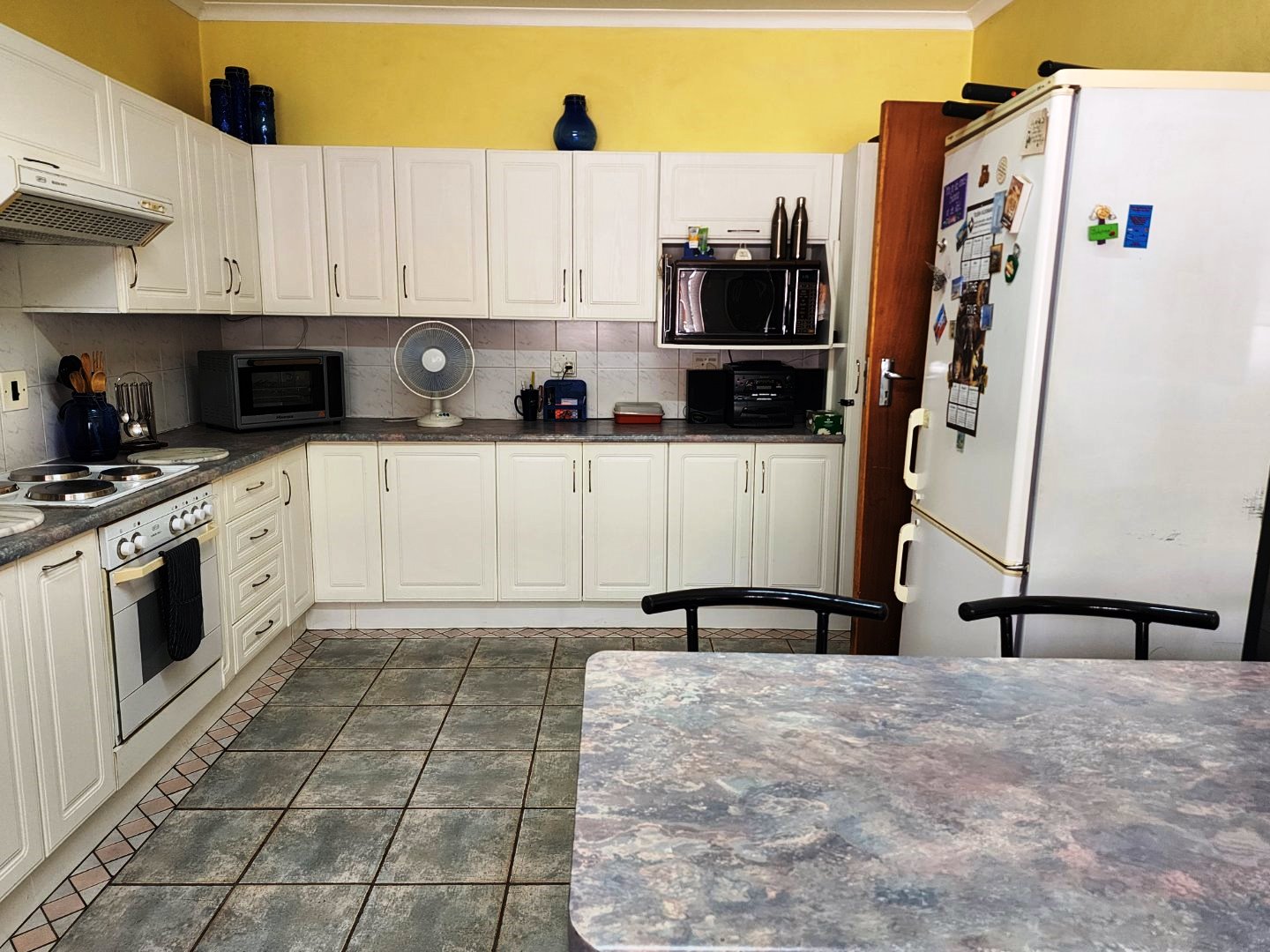 Spacious four bedroom for sale in Dorandia