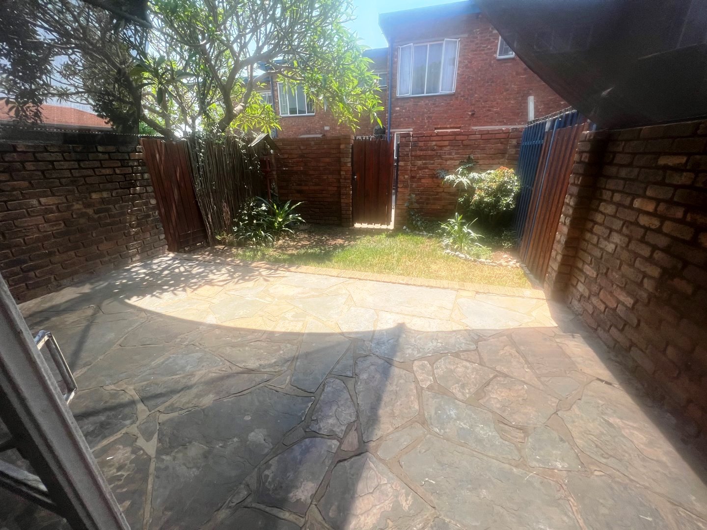 Cozy two bedroom duplex for sale in Roseville