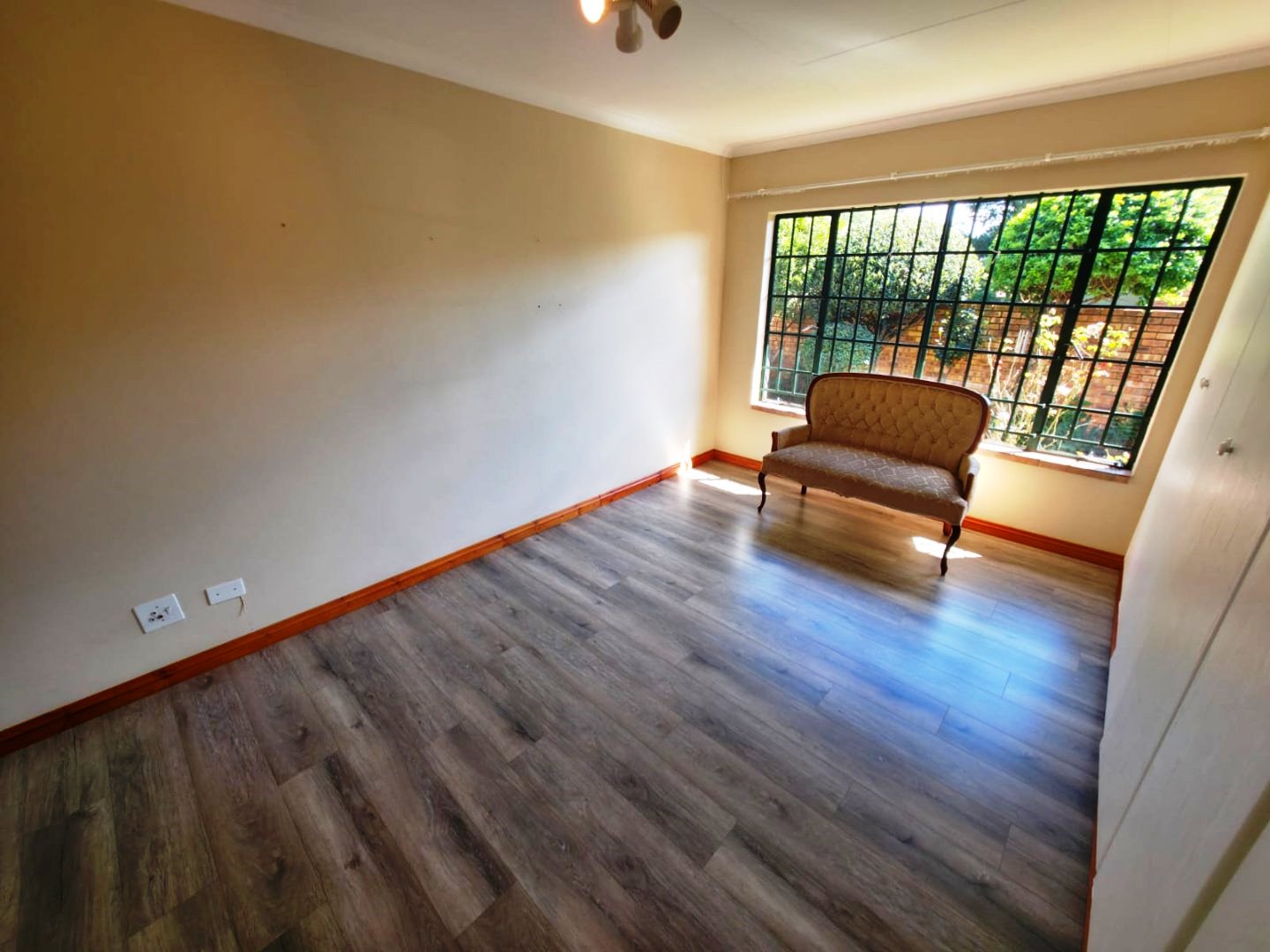 Beautiful three bedroom for sale in Magalieskruin