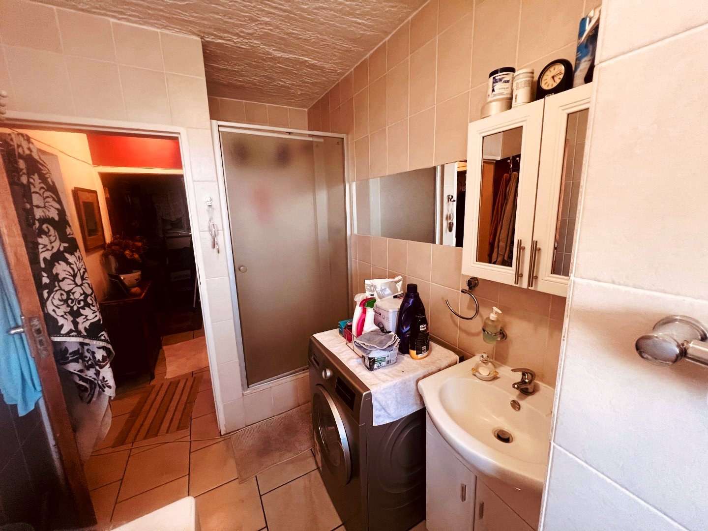 Spacious three bedroom for sale in W South