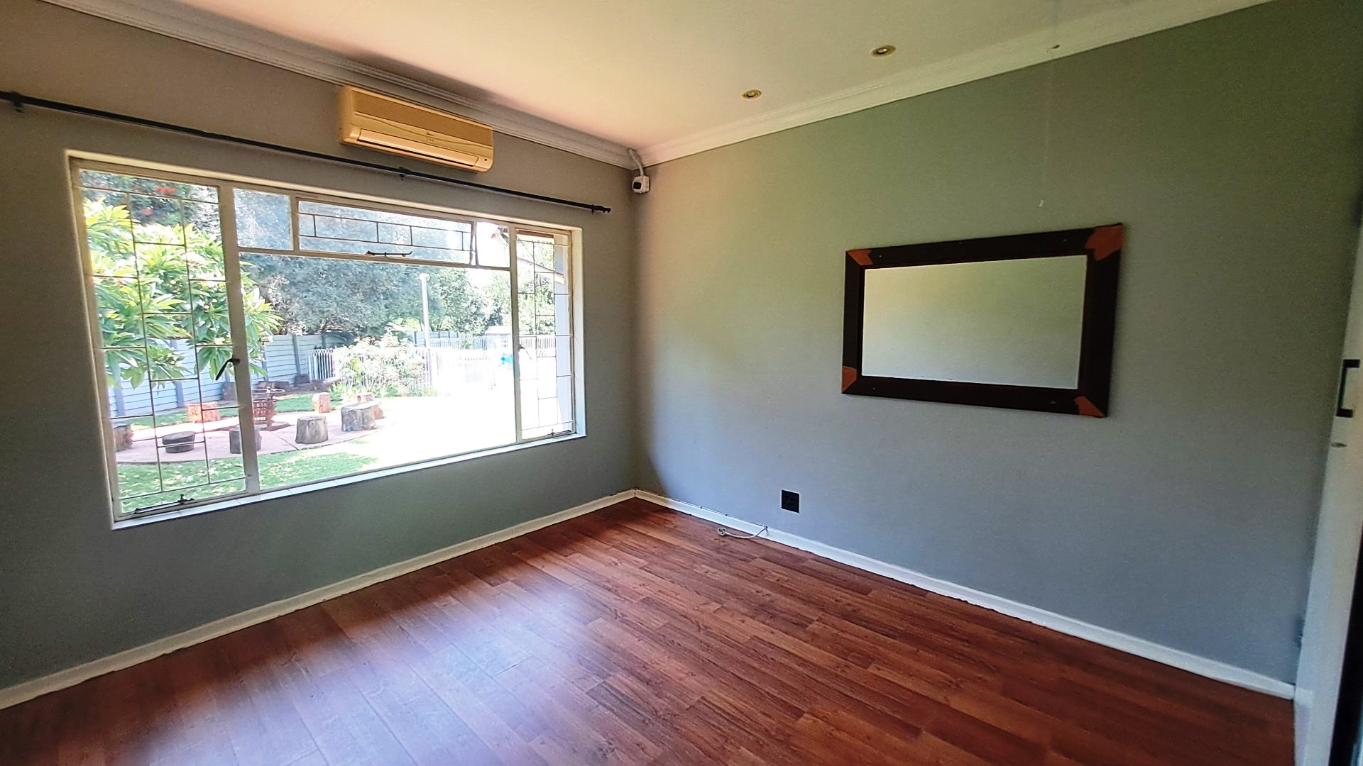 Large four bedroom for sale in Meyerspark