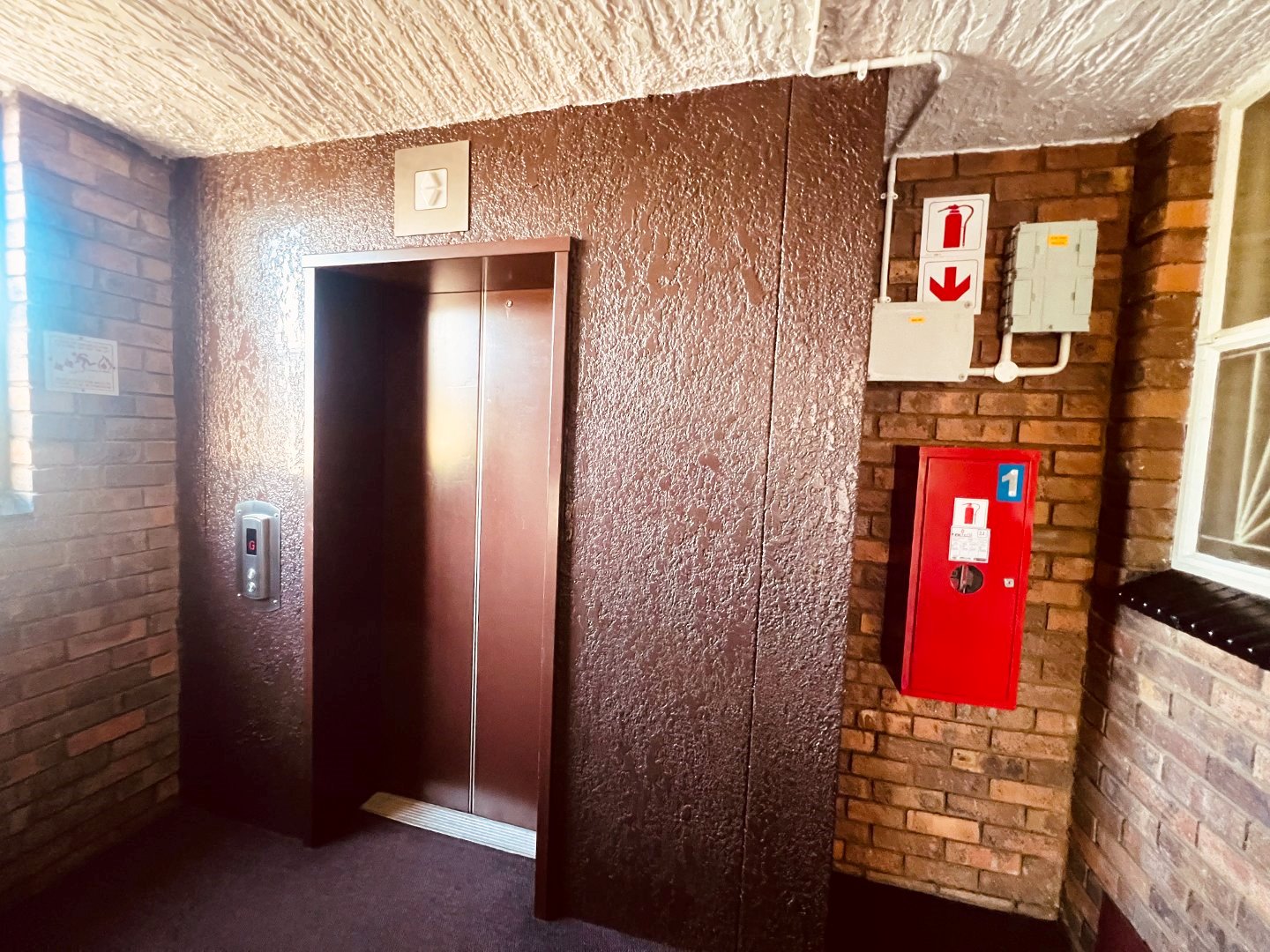 Spacious three bedroom for sale in W South