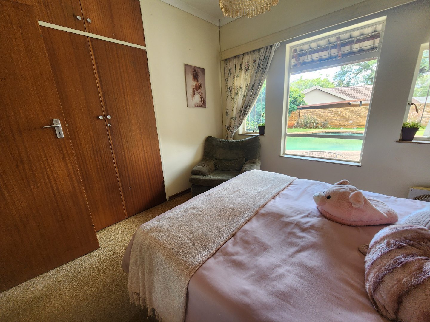 Three bedroom house for sale in Magalieskruin
