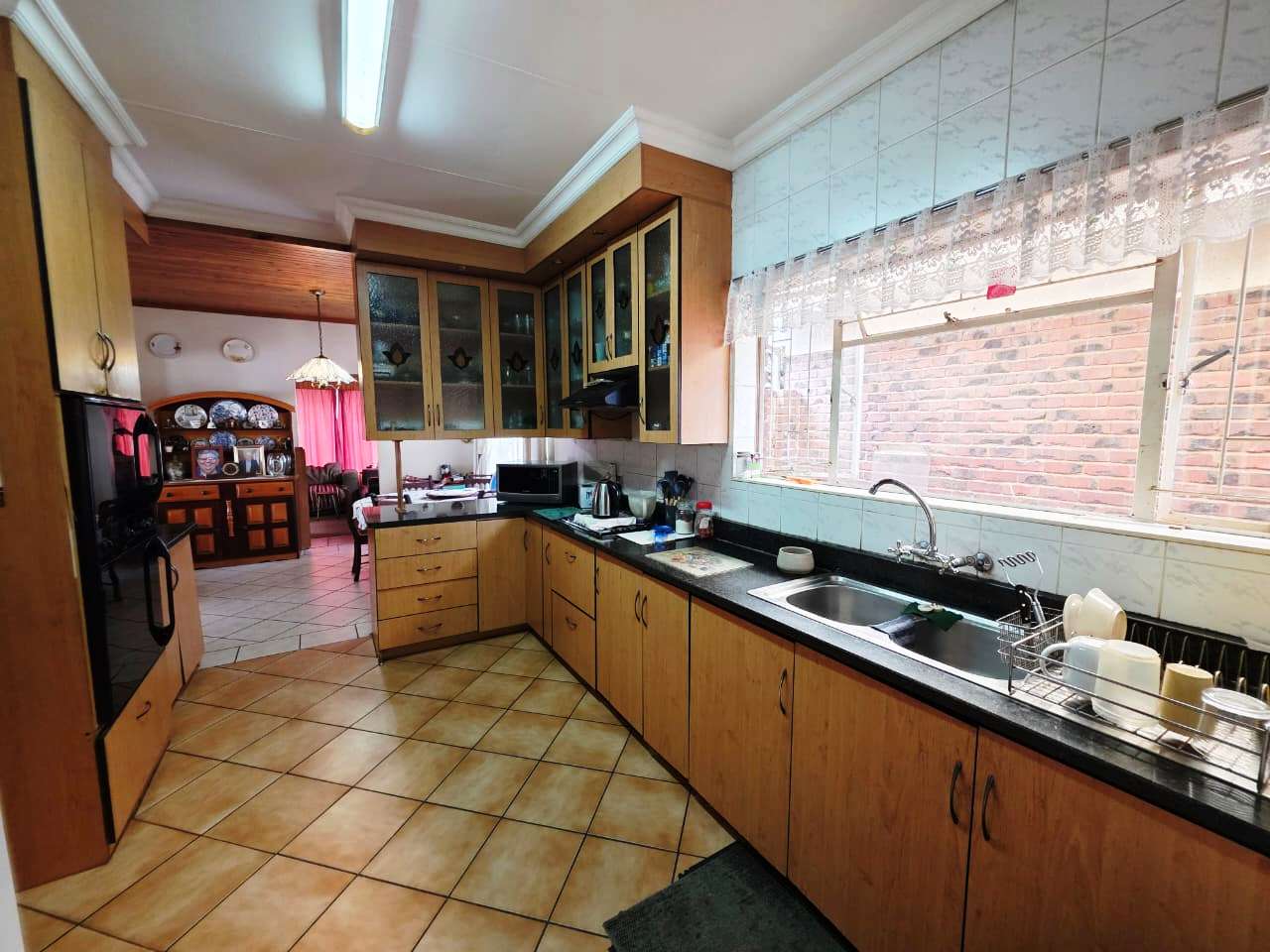 Three bedroom house for sale in Sinoville