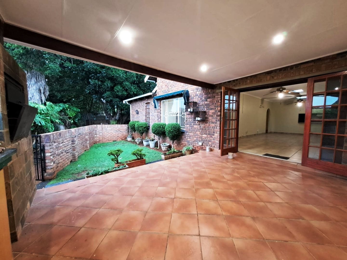 Four bedroom townhouse for sale in Wonderboom