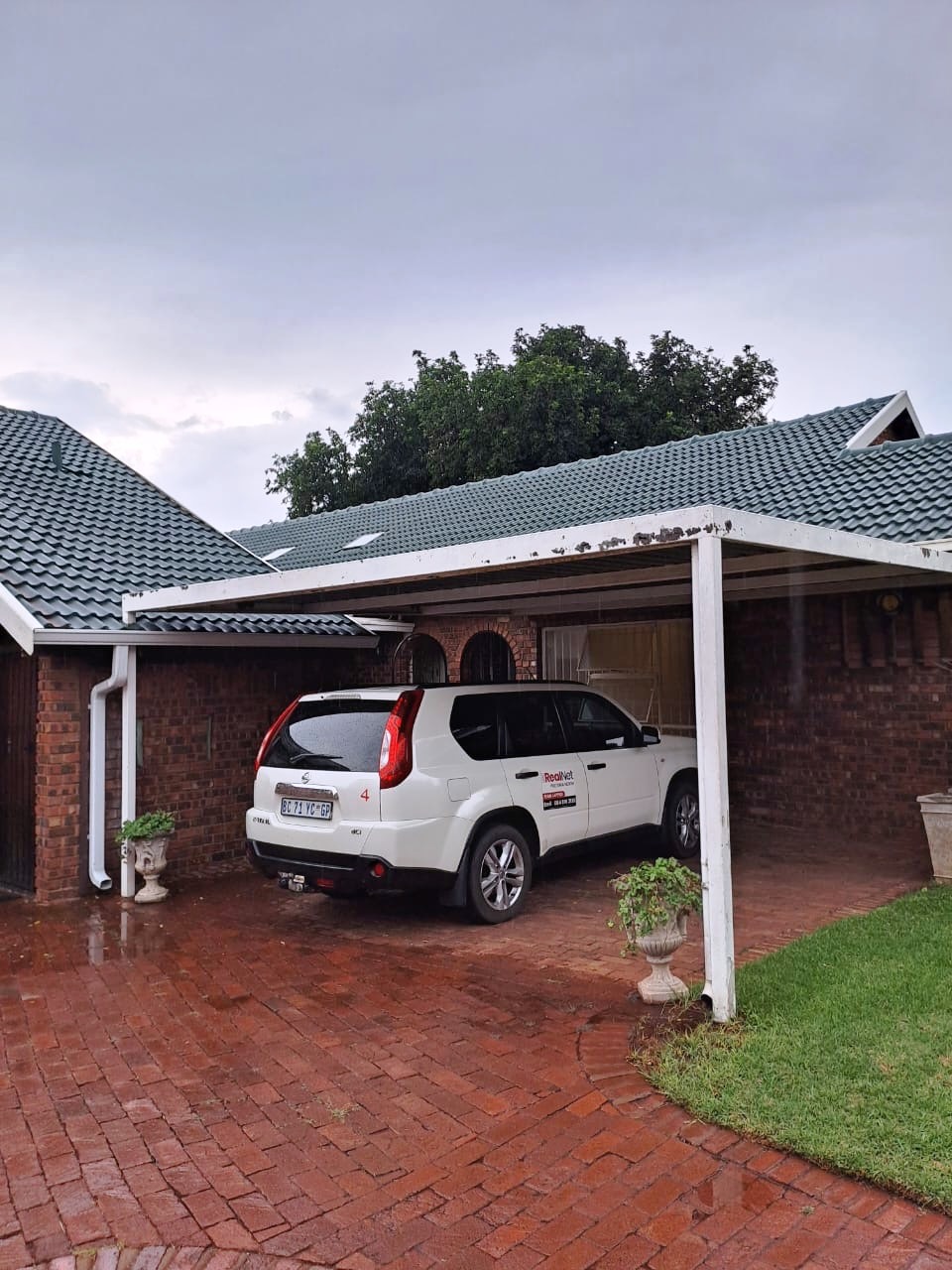 Four bedroom townhouse for sale in Wonderboom