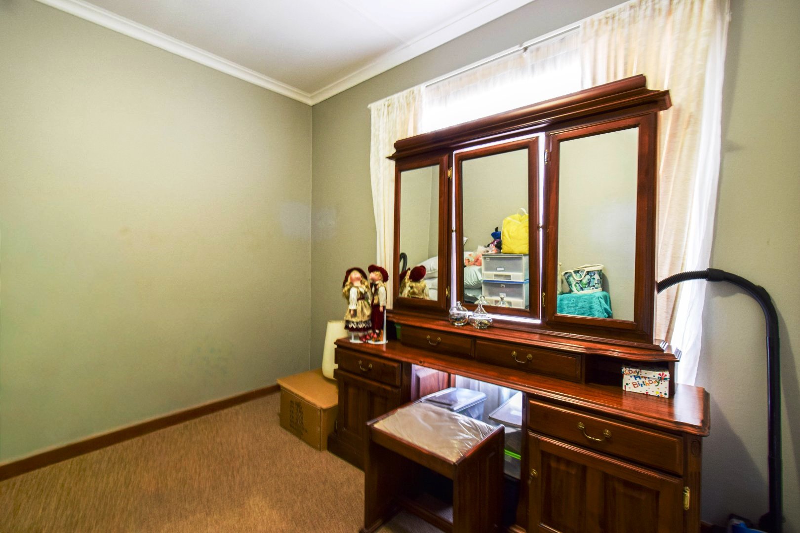 Cozy three bedroom for sale in Sinoville