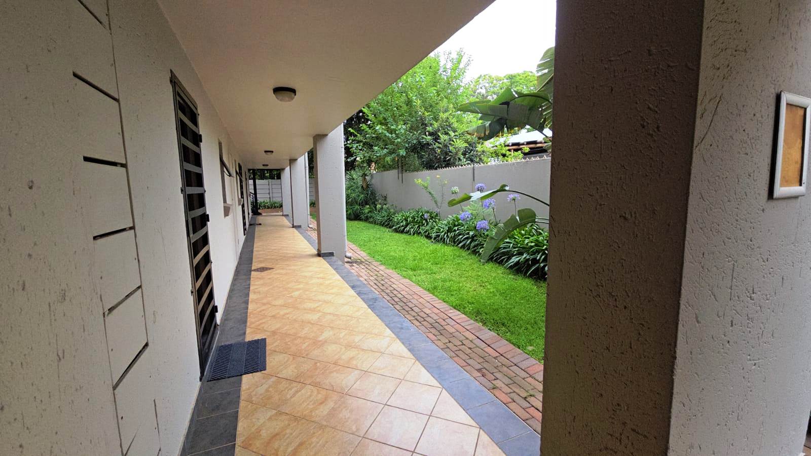 Ground bachelor apartment for sale in Hatfield