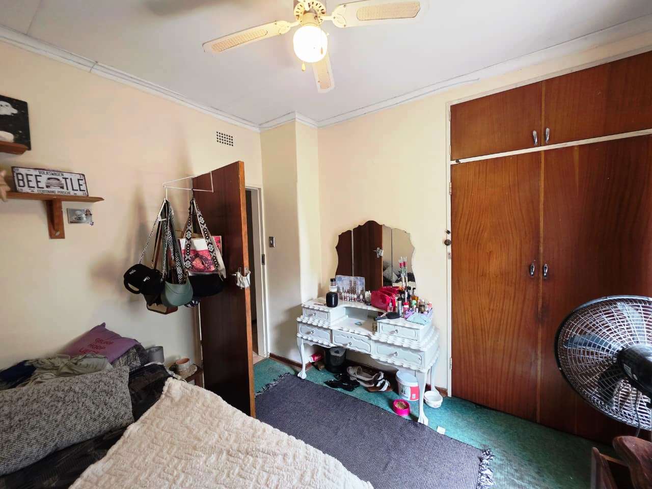 Three bedroom house for sale in Sinoville