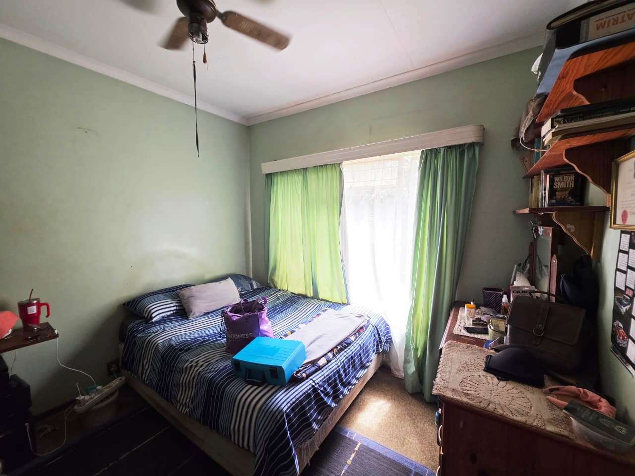 Three bedroom house for sale in Sinoville