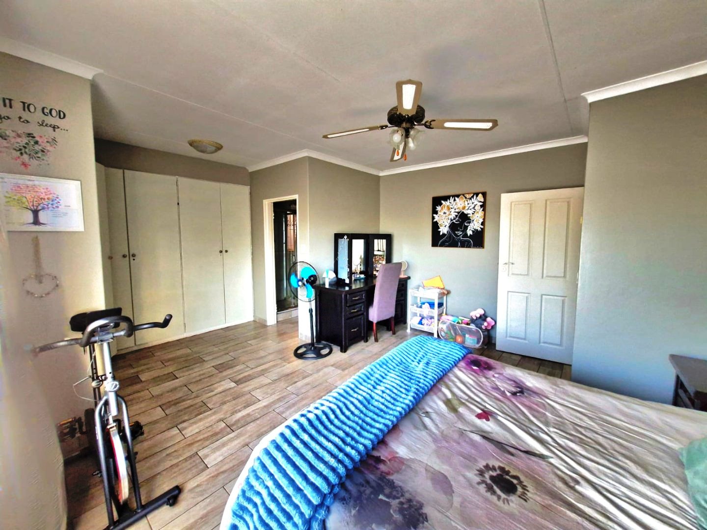 Lovely two bed duet for sale in Montana Park