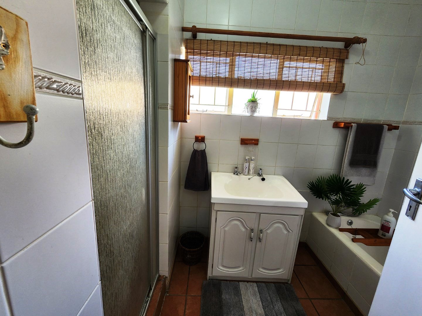 Spacious four bedroom for sale in Dorandia