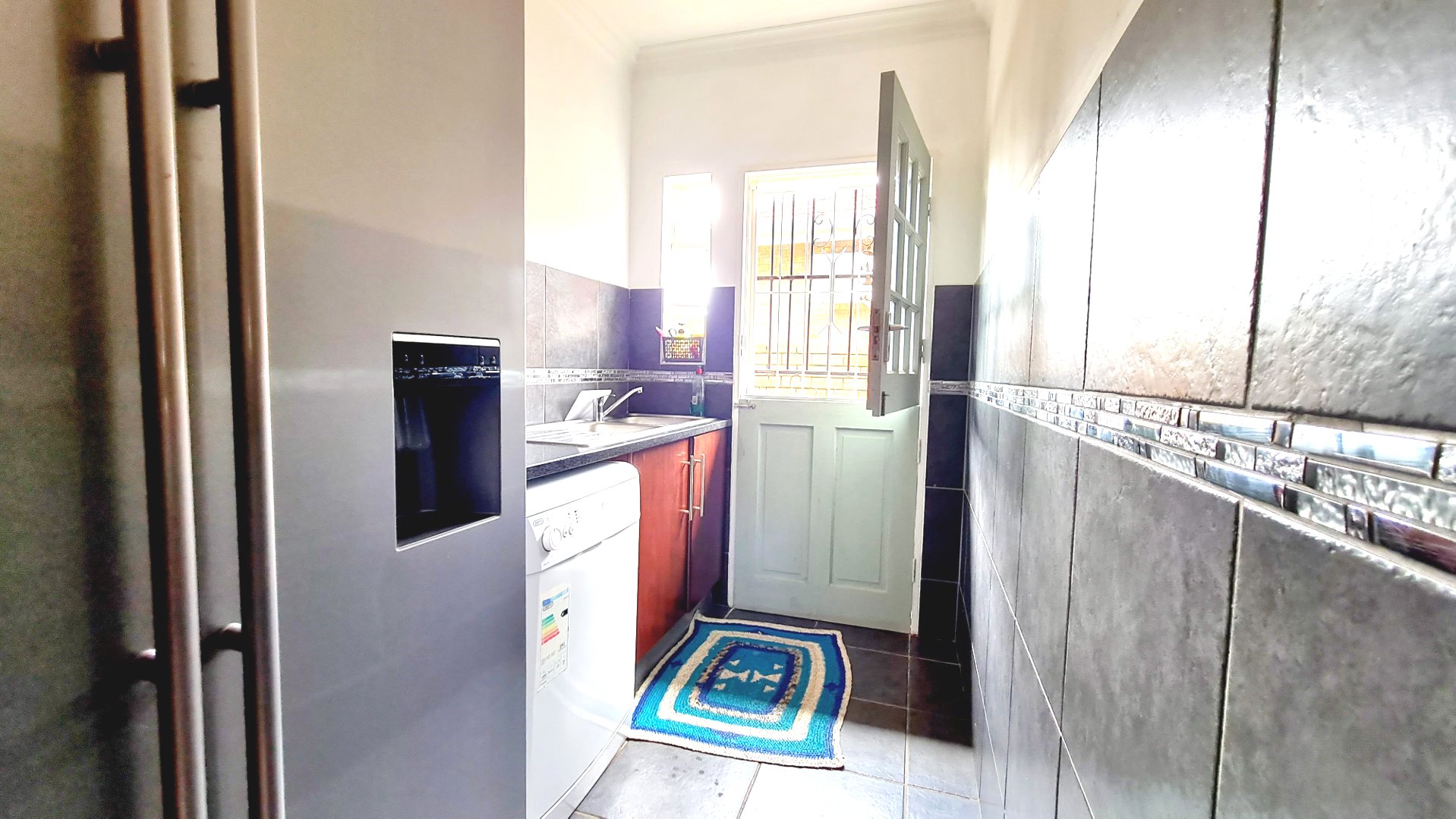 Three bedroom house with two flatlets for sale