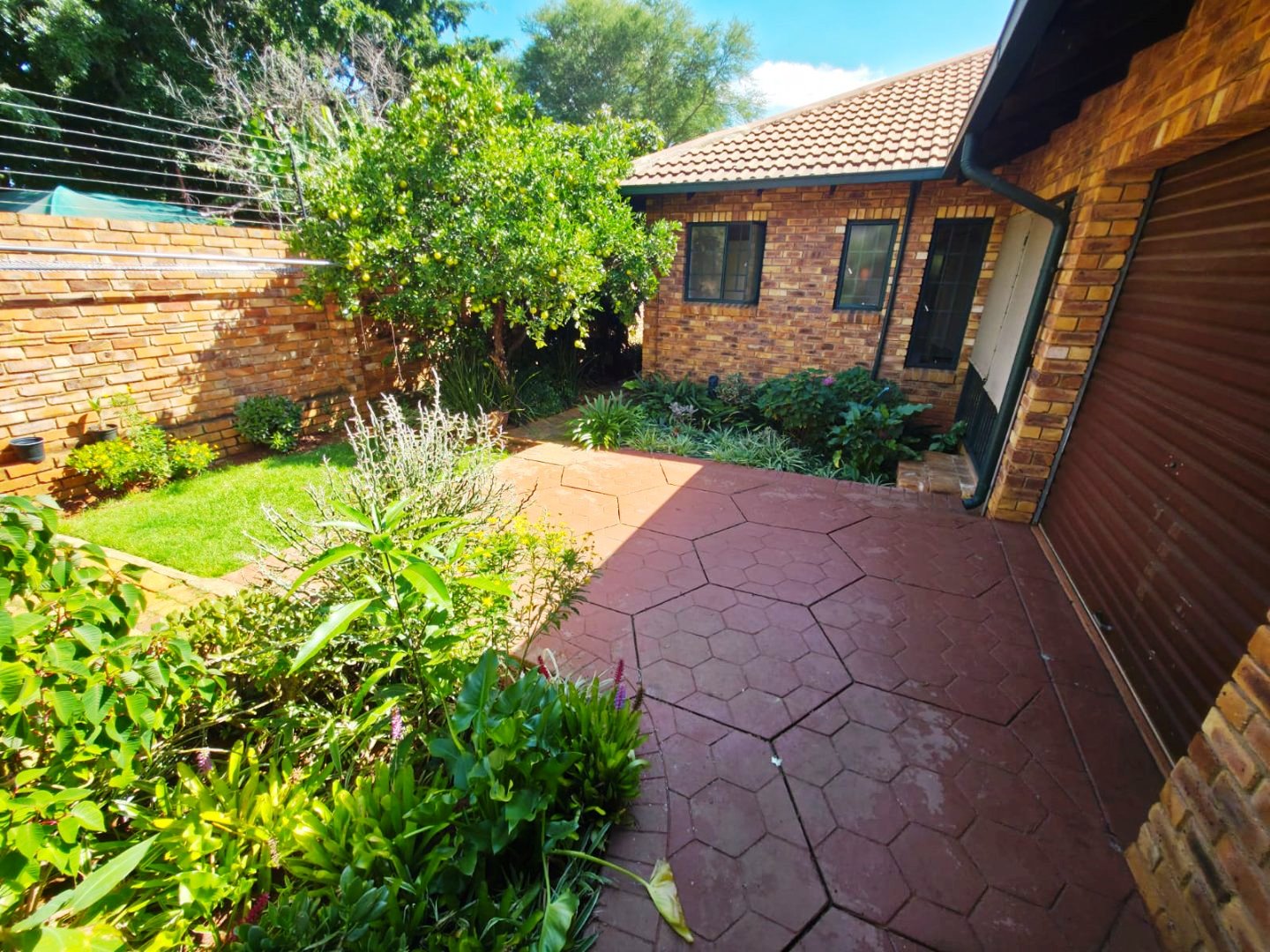 Beautiful three bedroom for sale in Magalieskruin