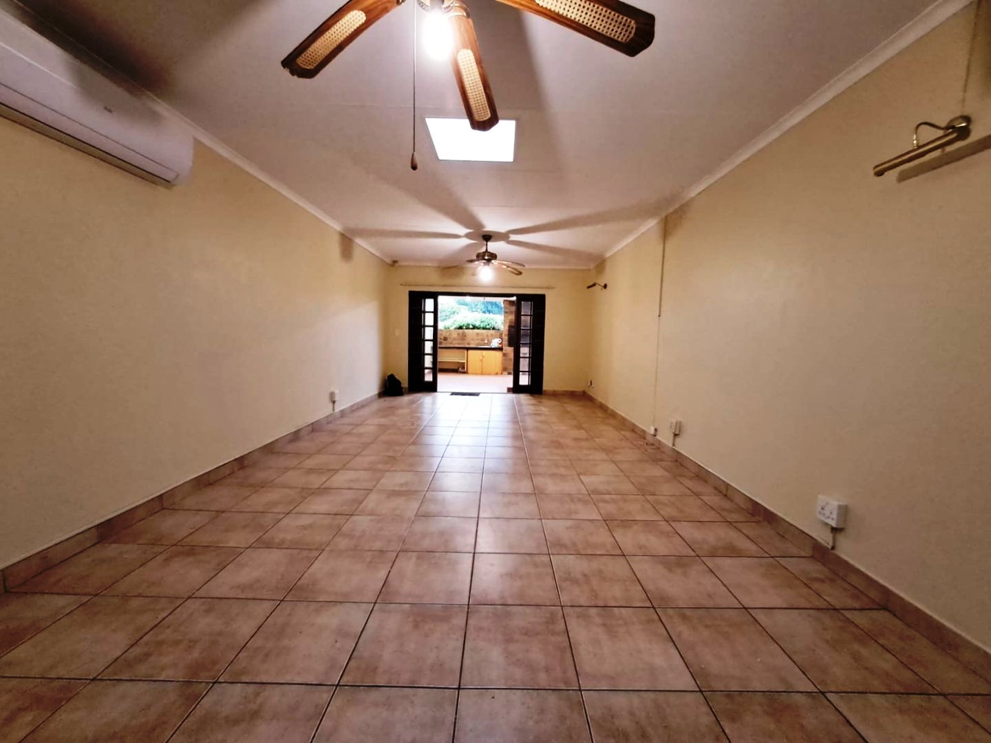 Four bedroom townhouse for sale in Wonderboom