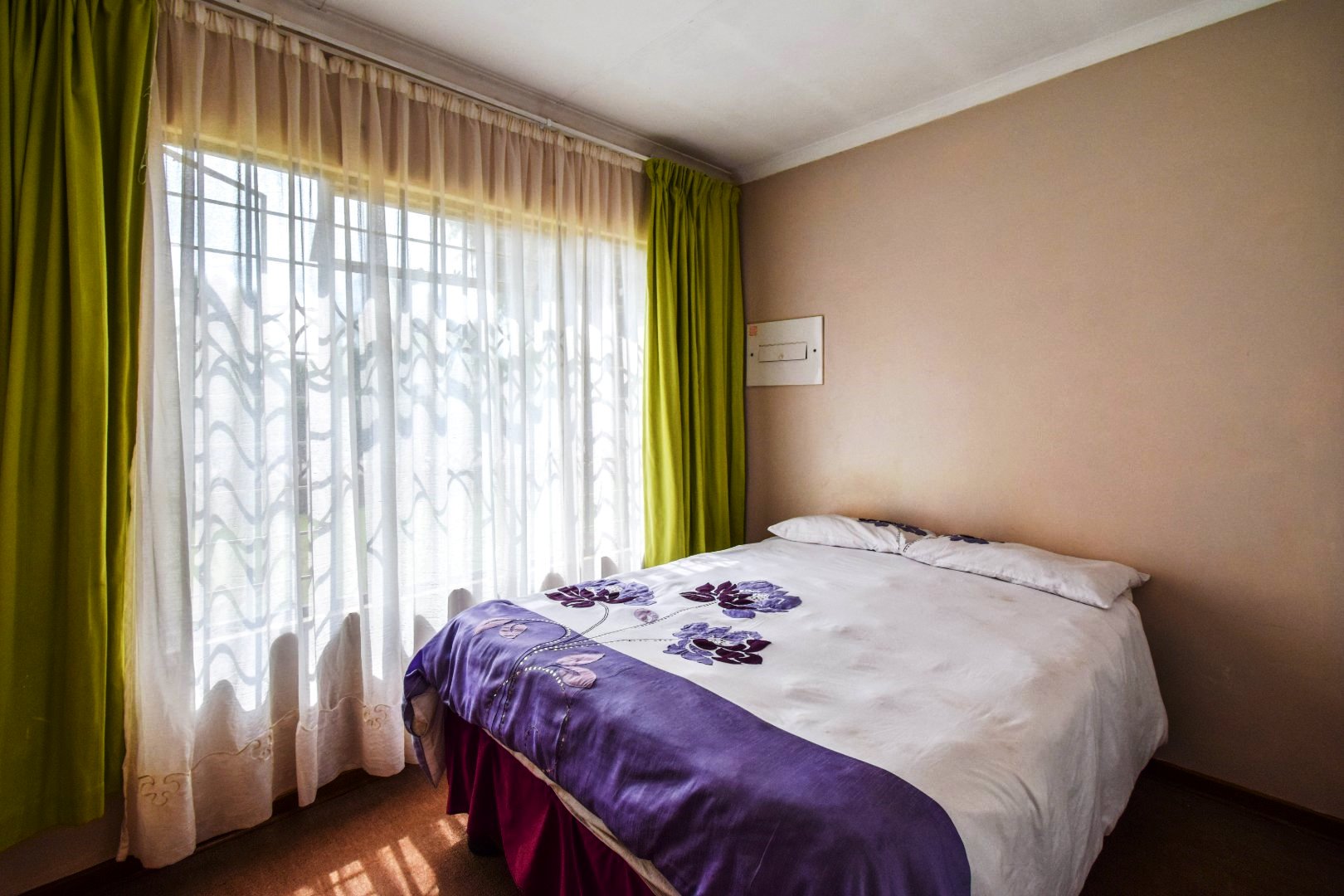 Three bedroom for sale in old Doornpoort