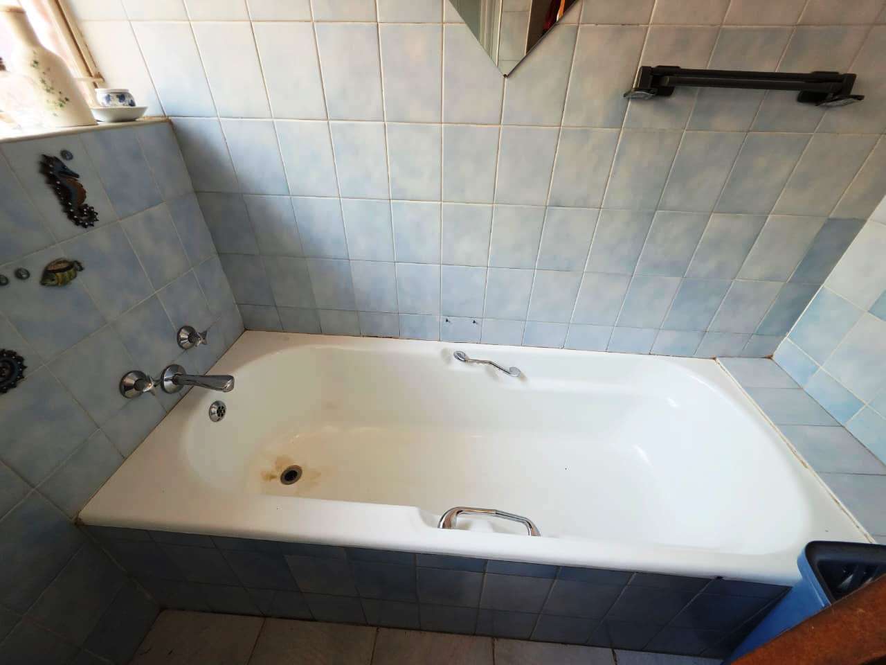 Three bedroom house for sale in Sinoville