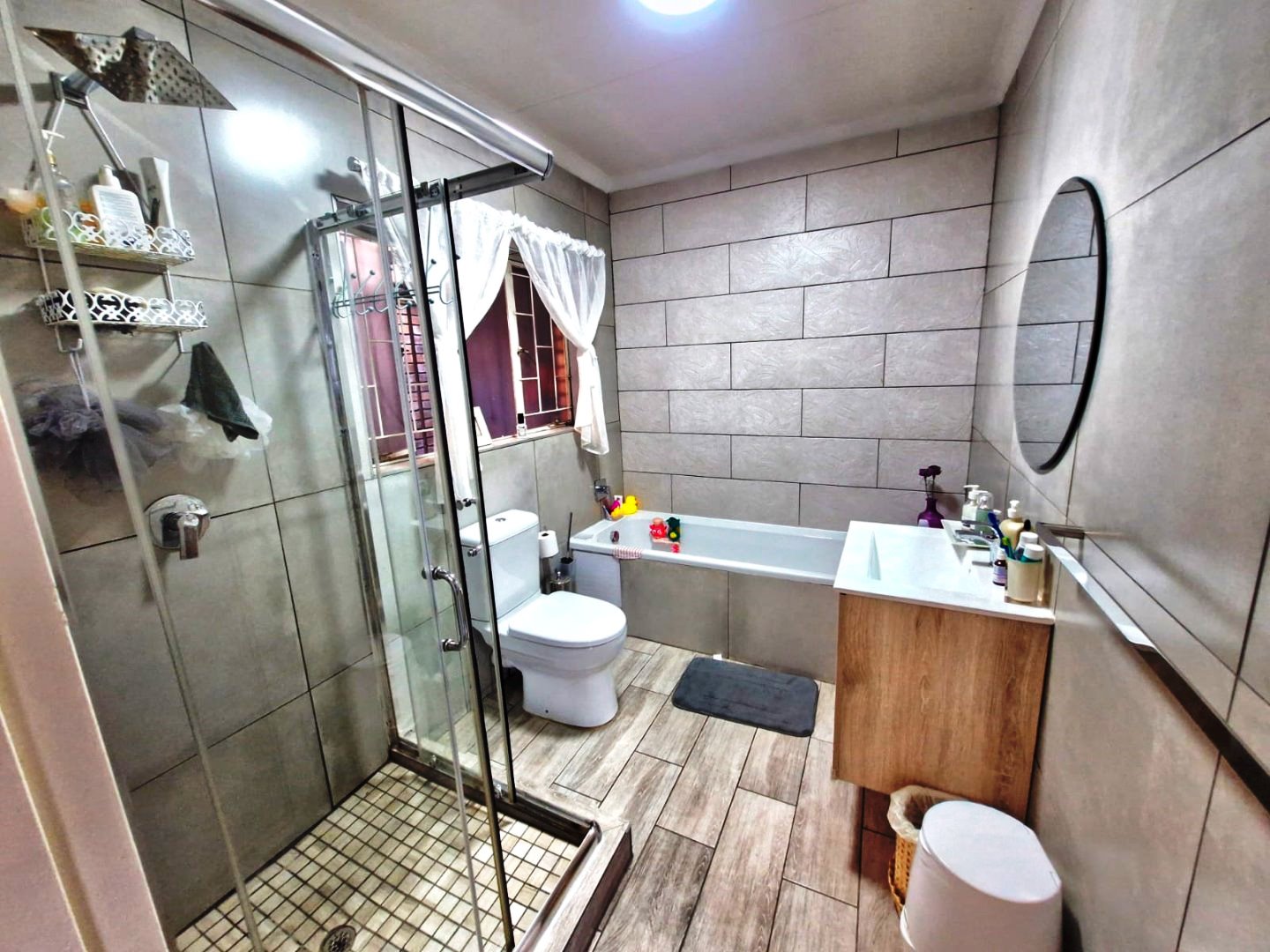 Lovely two bed duet for sale in Montana Park