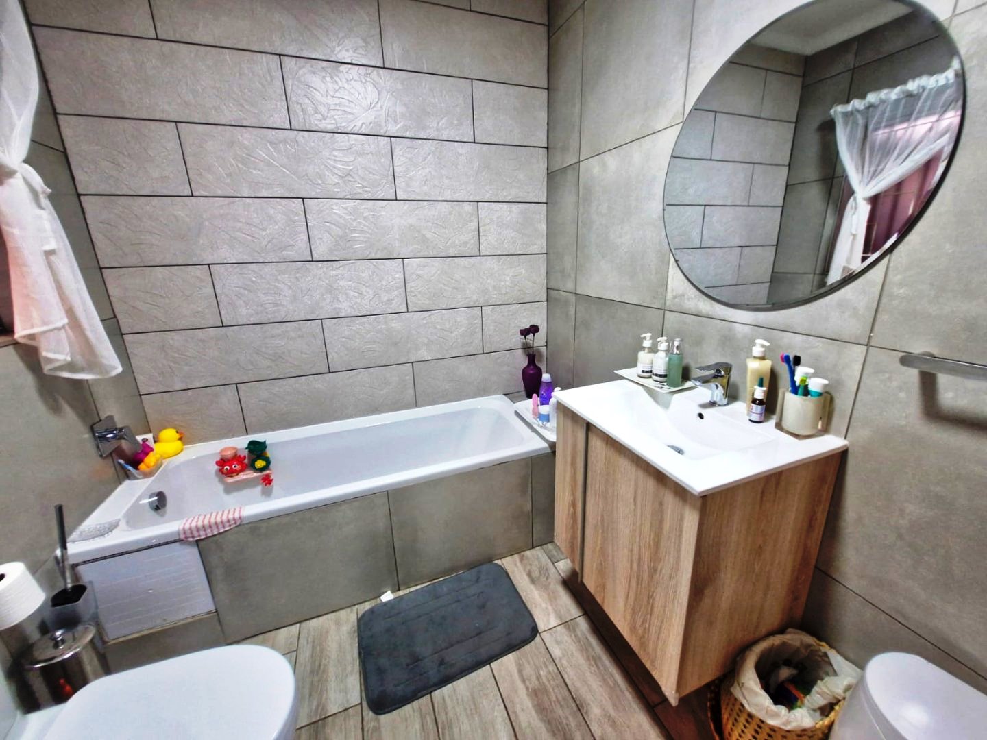 Lovely two bed duet for sale in Montana Park