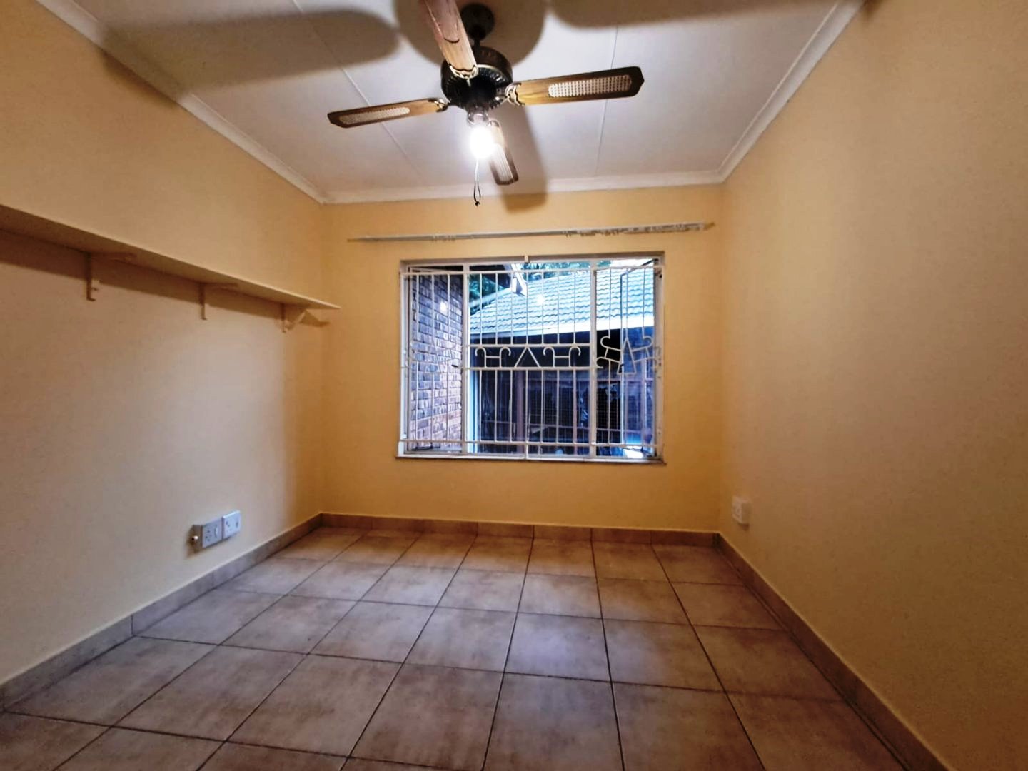 Four bedroom townhouse for sale in Wonderboom