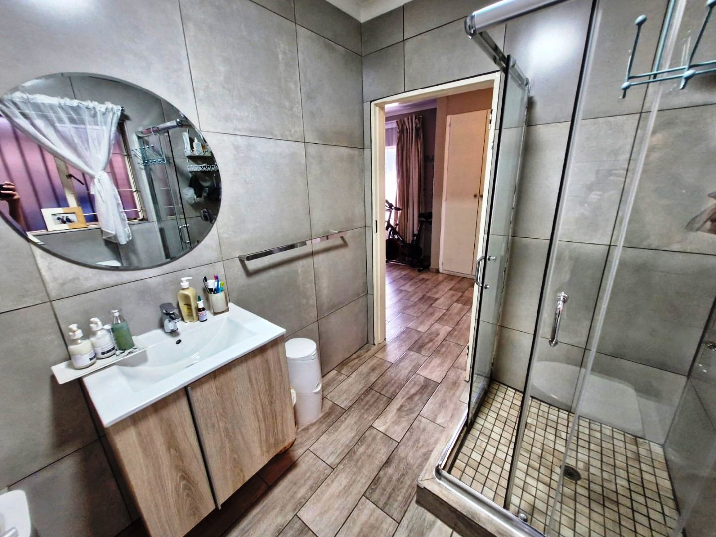 Lovely two bed duet for sale in Montana Park