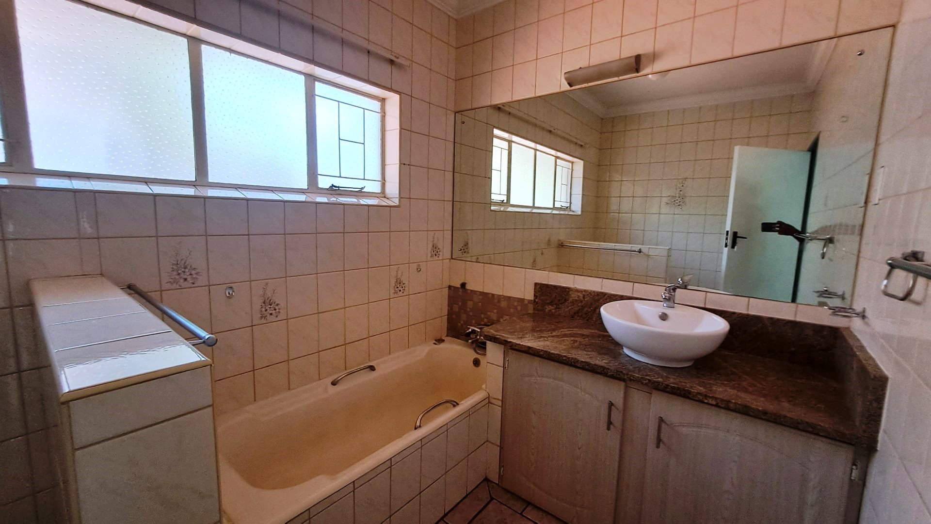 Large four bedroom for sale in Meyerspark