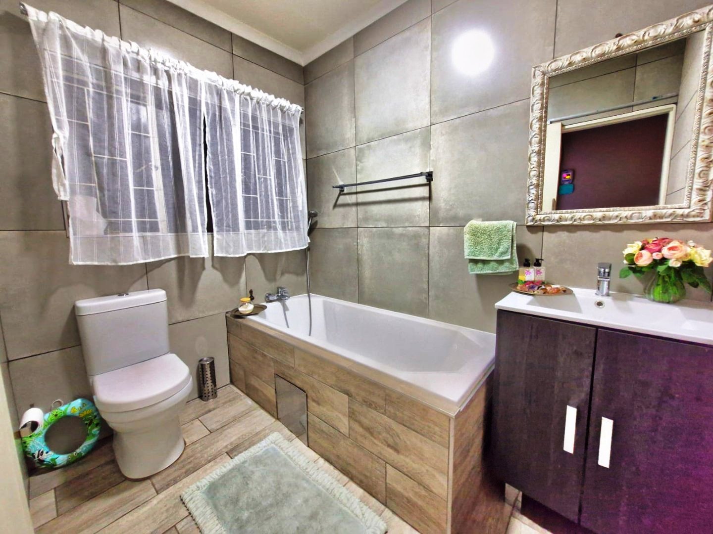 Lovely two bed duet for sale in Montana Park