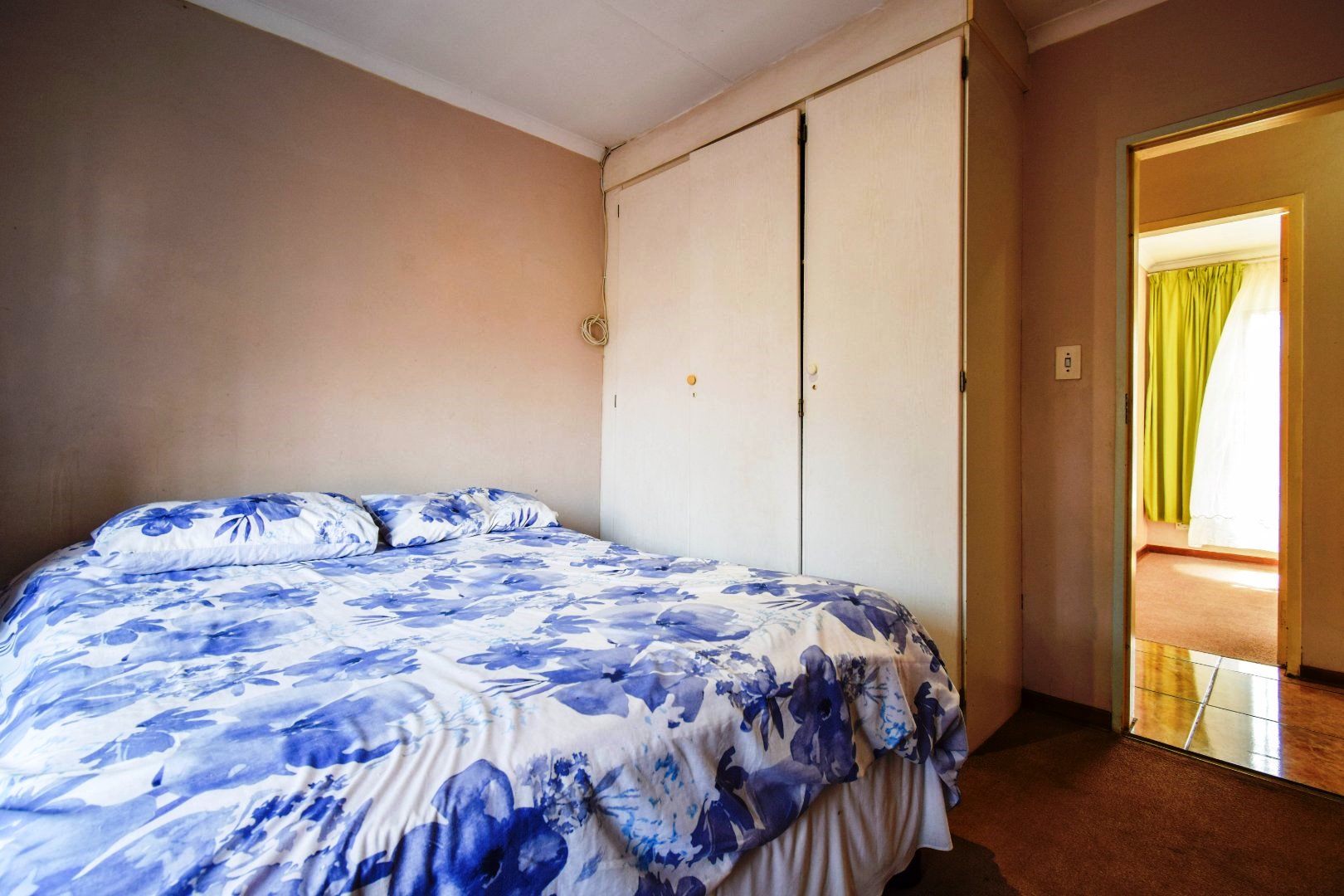 Three bedroom for sale in old Doornpoort