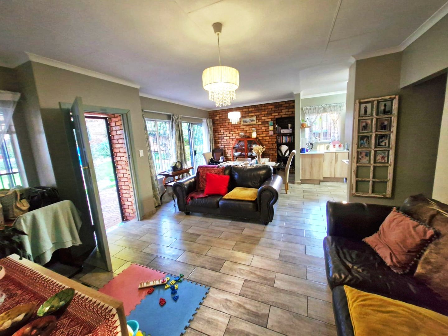 Lovely two bed duet for sale in Montana Park