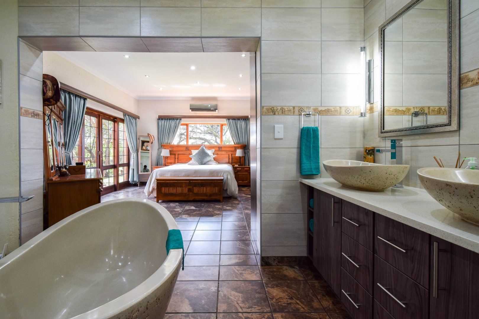 Four bedroom house for sale in Roodeplaat