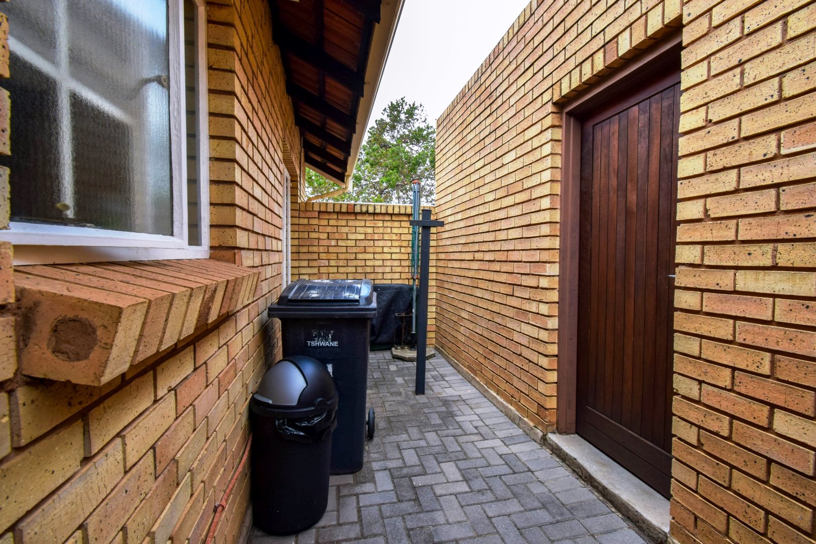 Cozy three bedroom for sale in Sinoville