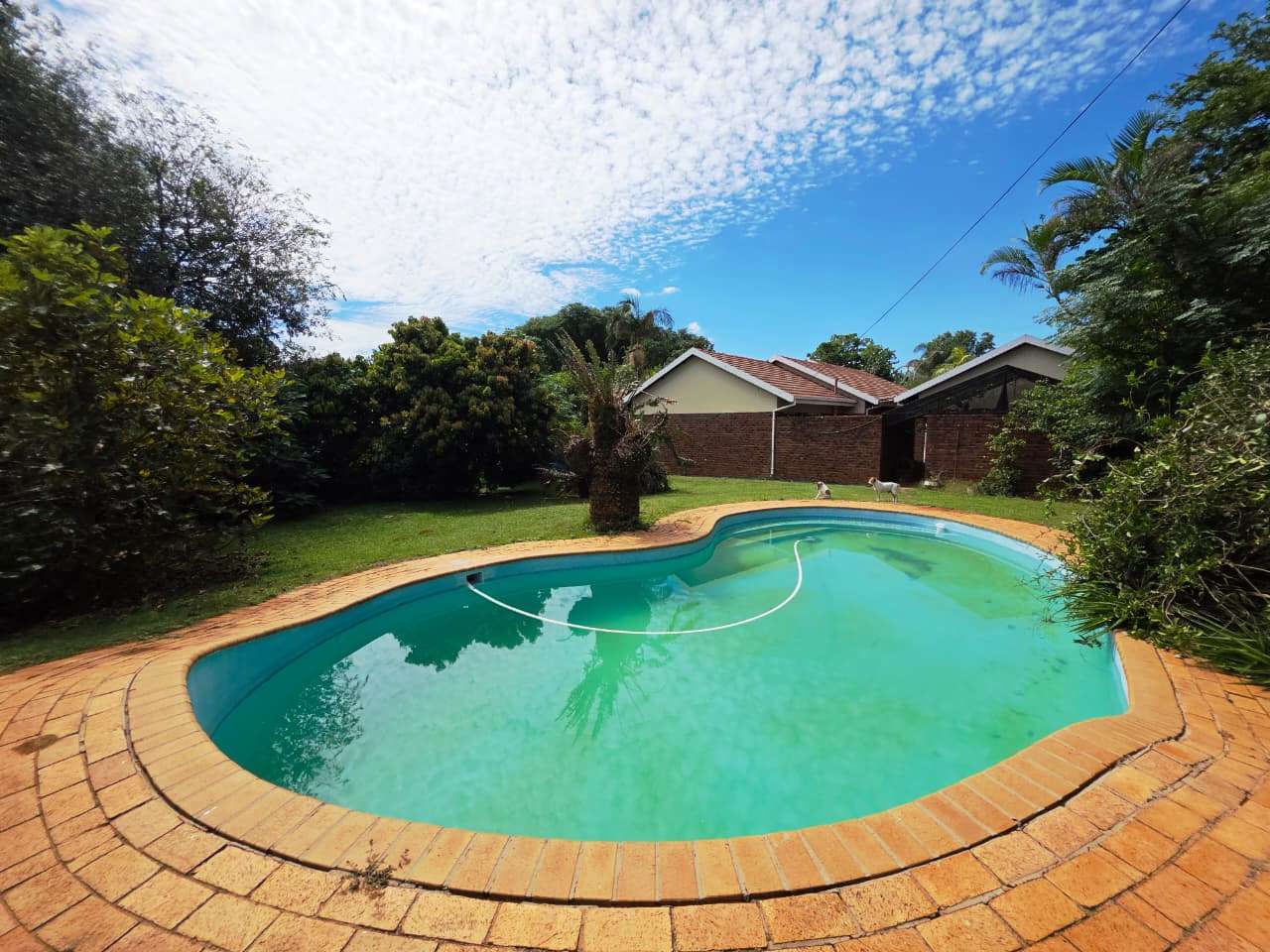 Three bedroom house for sale in Sinoville