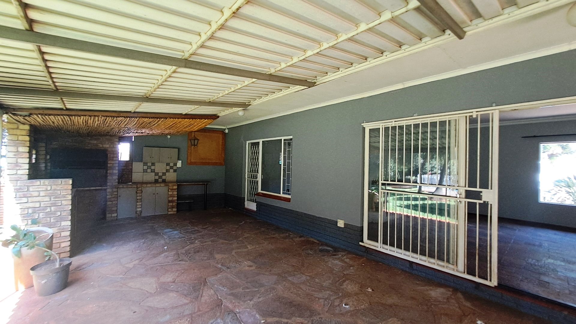 Large four bedroom for sale in Meyerspark