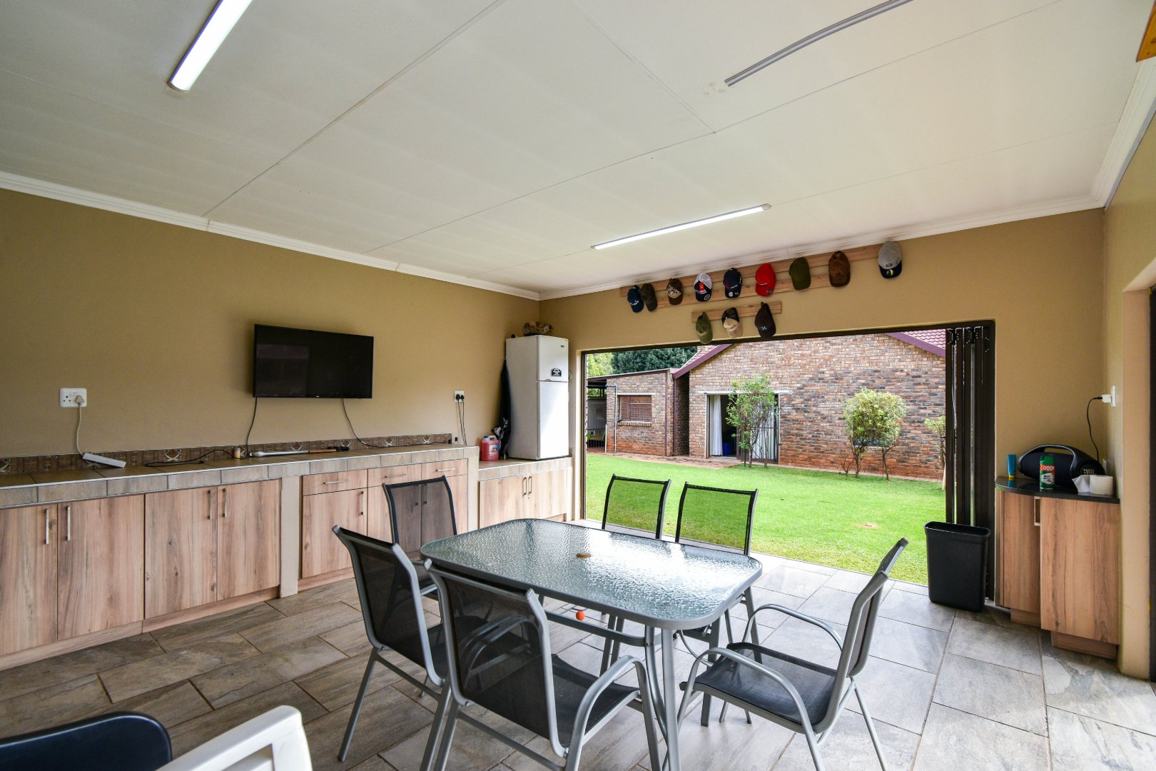 Cozy four bedroom house for sale in Doornpoort