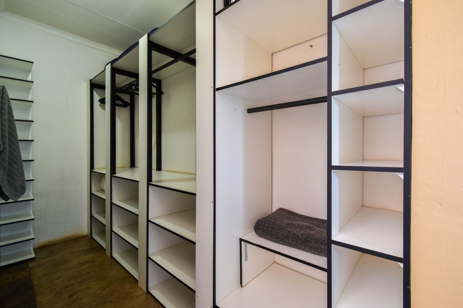 Four bedroom house for sale in Roodeplaat