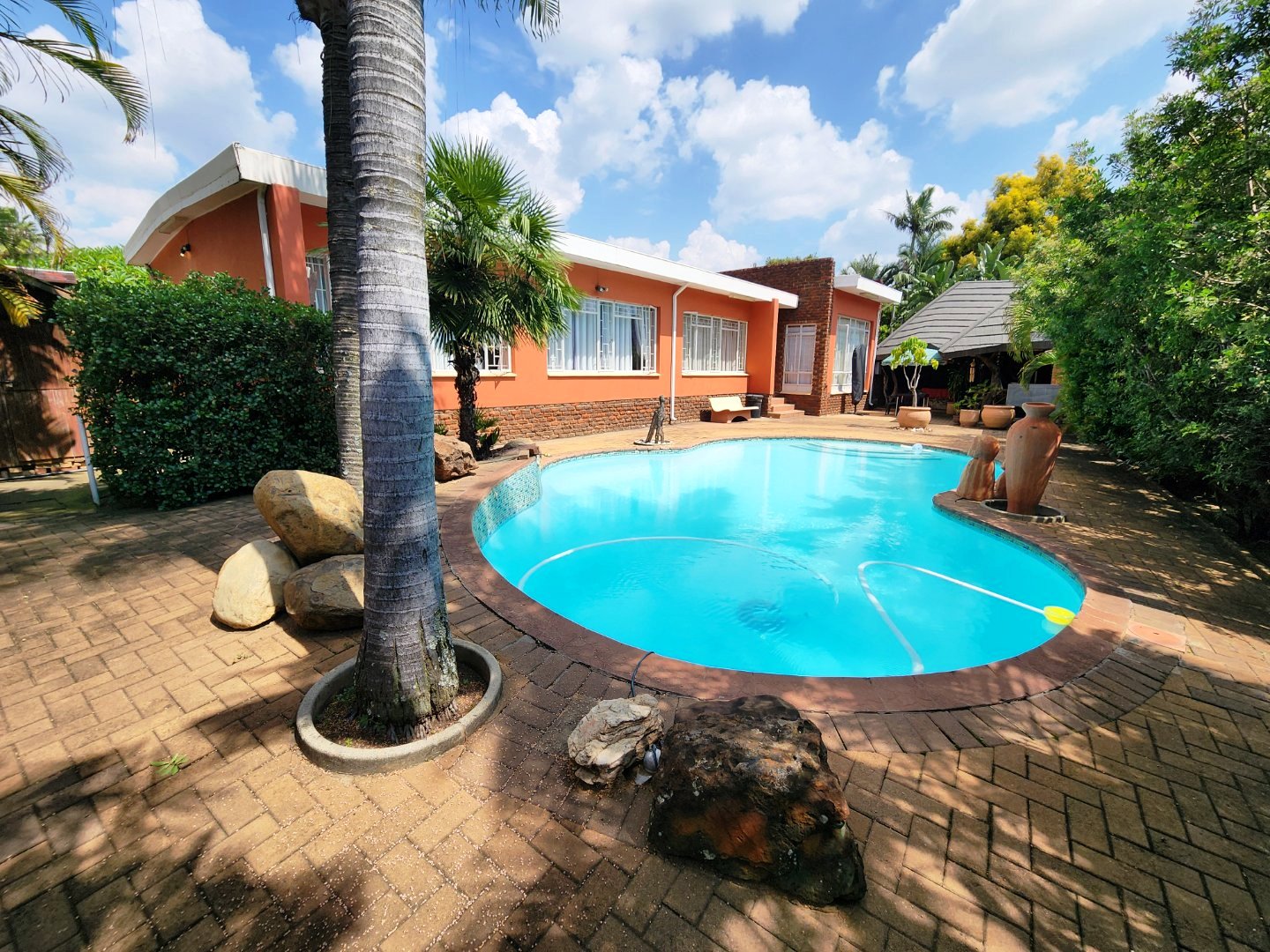 Spacious four bedroom for sale in Dorandia