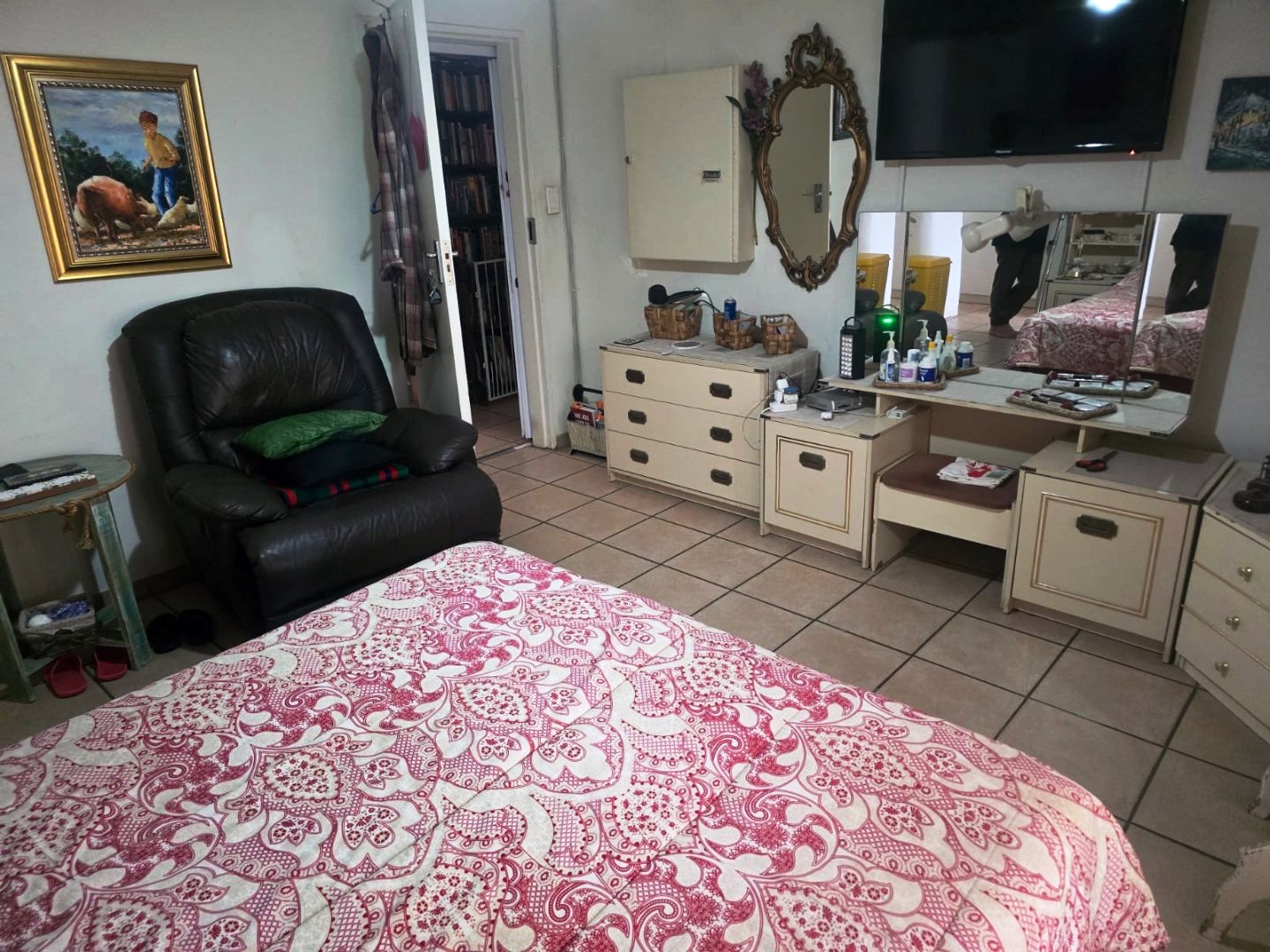 Three bedroom with bachelor flat for sale